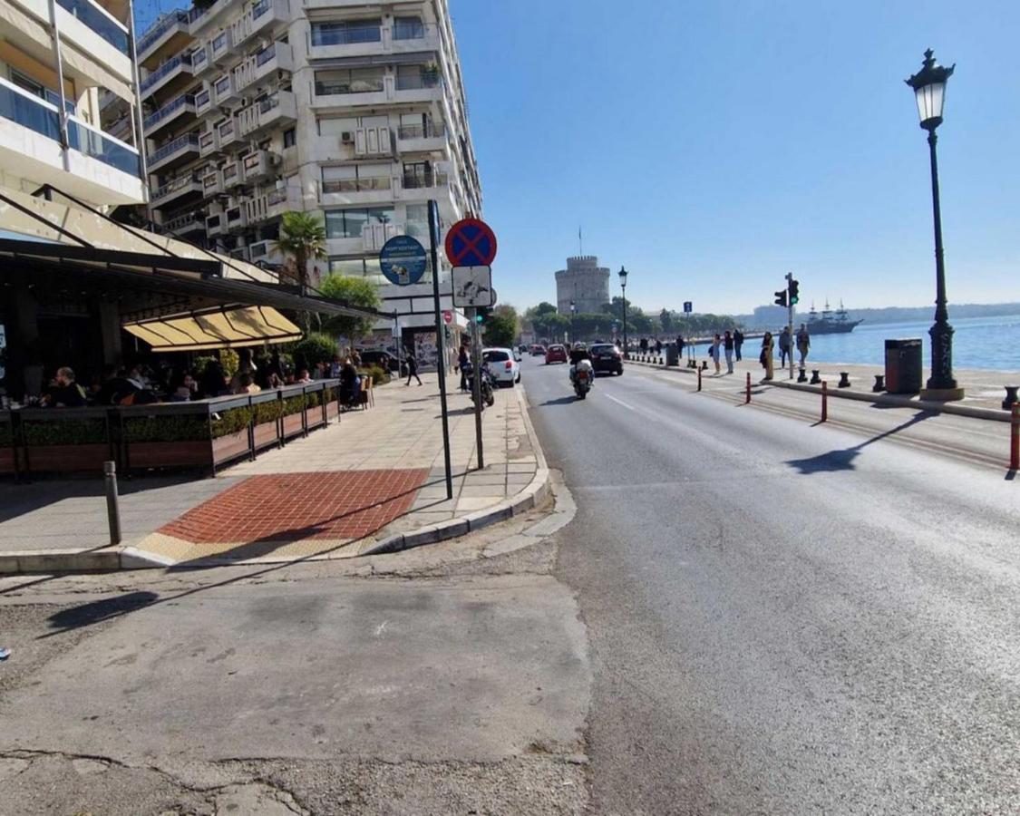 Master1 Seaside Lux Apartment Salonicco Esterno foto